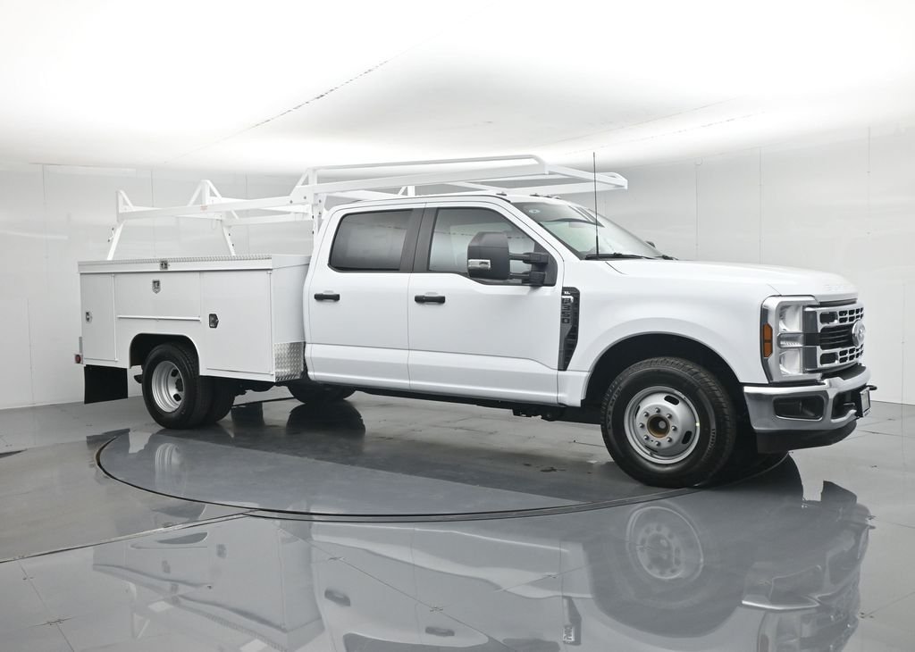 New 2026 Oxford White Ford XL image 6
