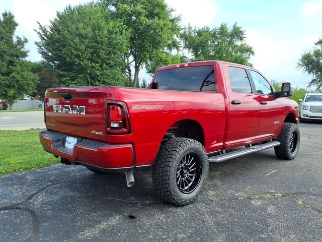 New 2026 Molten Red Pearl-Coat Exterior Paint RAM Big Horn image 7