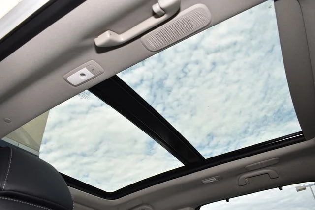 New 2026 Platinum White Pearl Acura Technology Package image 23