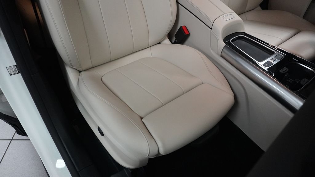 Certified Used 2026 White Mercedes-Benz GLA 250 image 42