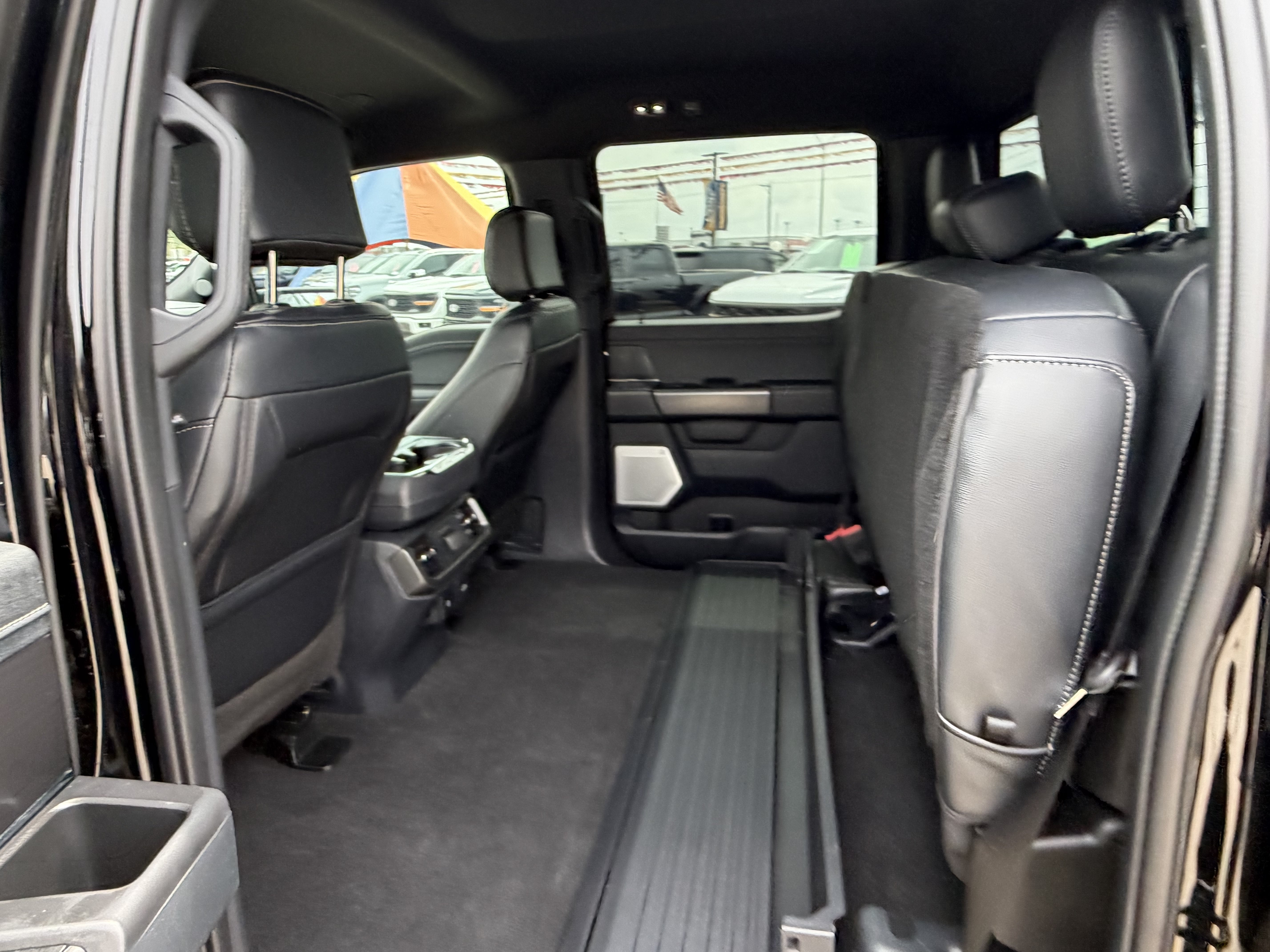 Used 2025 Agate Black Metallic Ford Lariat image 13