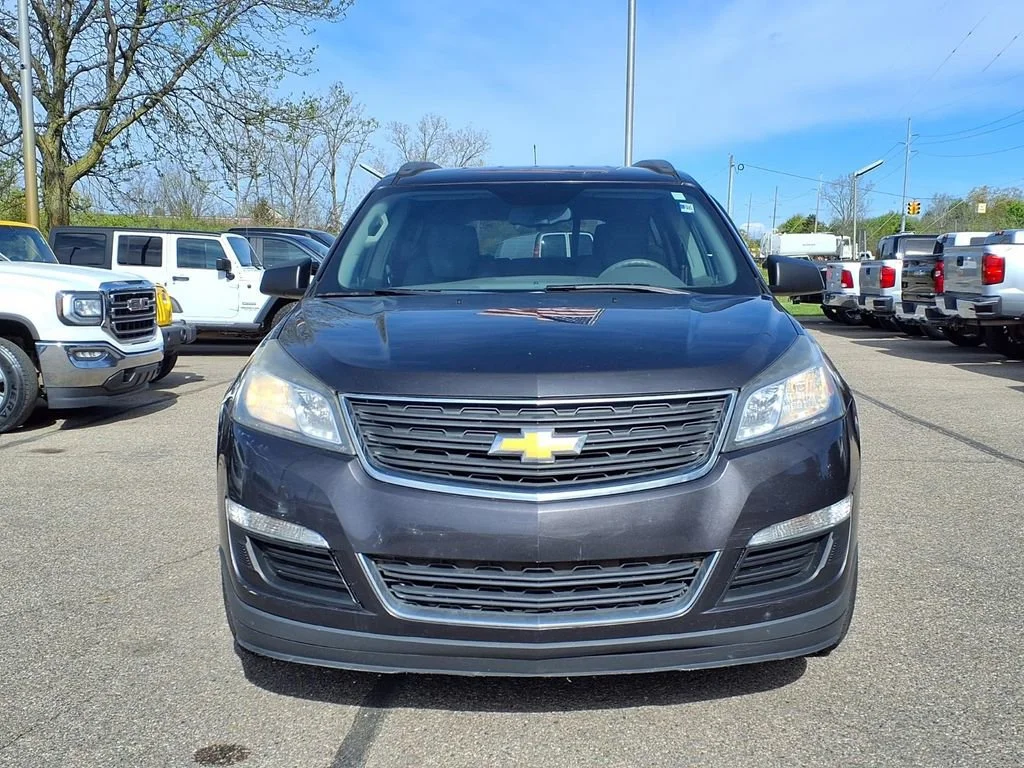 Used 2013 Chevrolet Traverse LS with VIN 1GNKRFKD4DJ259230 for sale in Howell, MI