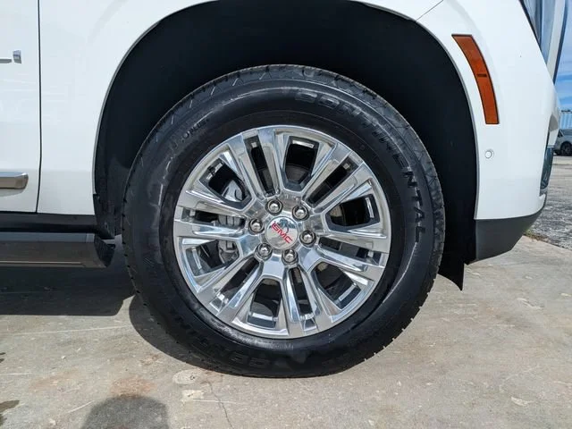 2026 GMC Yukon XL Denali - Photo 11