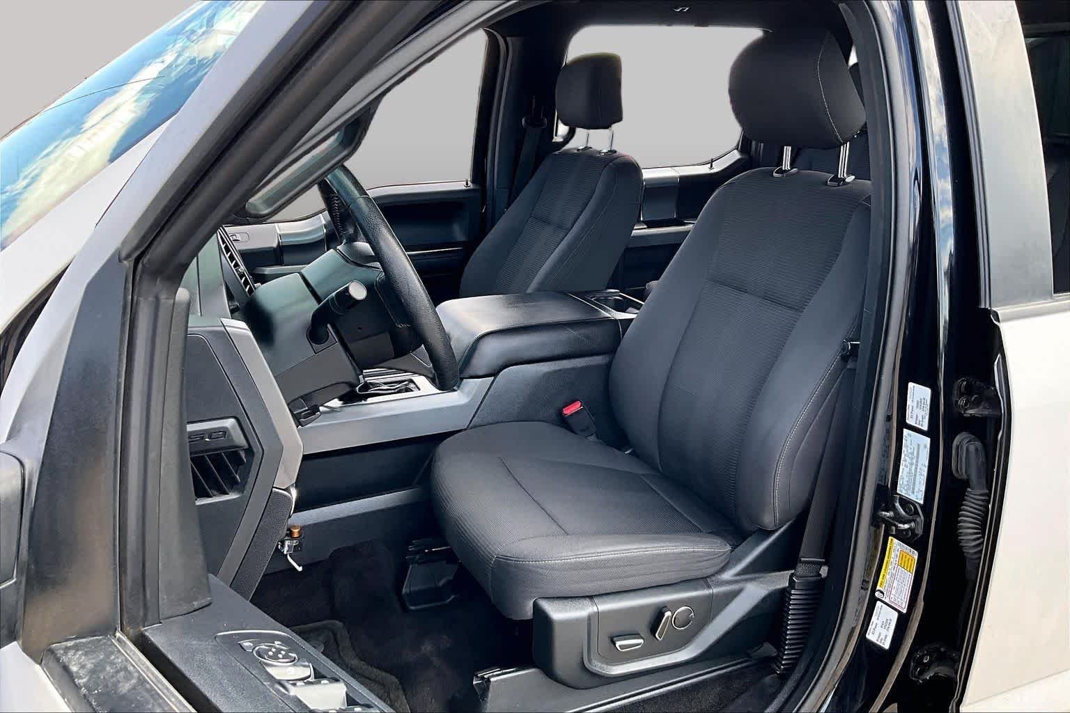 Used 2016 Shadow Black Ford XLT image 8