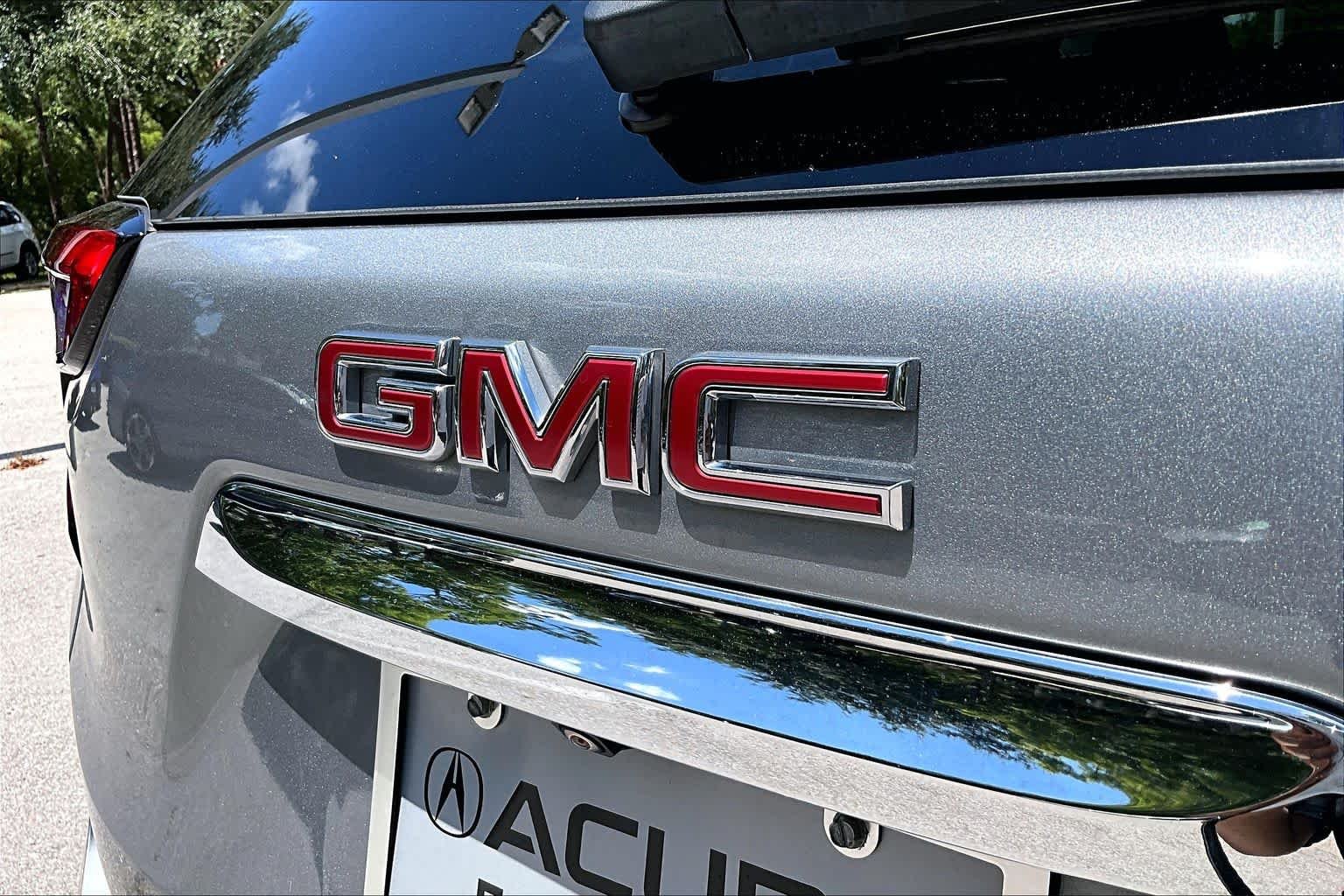 Used 2024 Sterling Metallic GMC SLT image 31