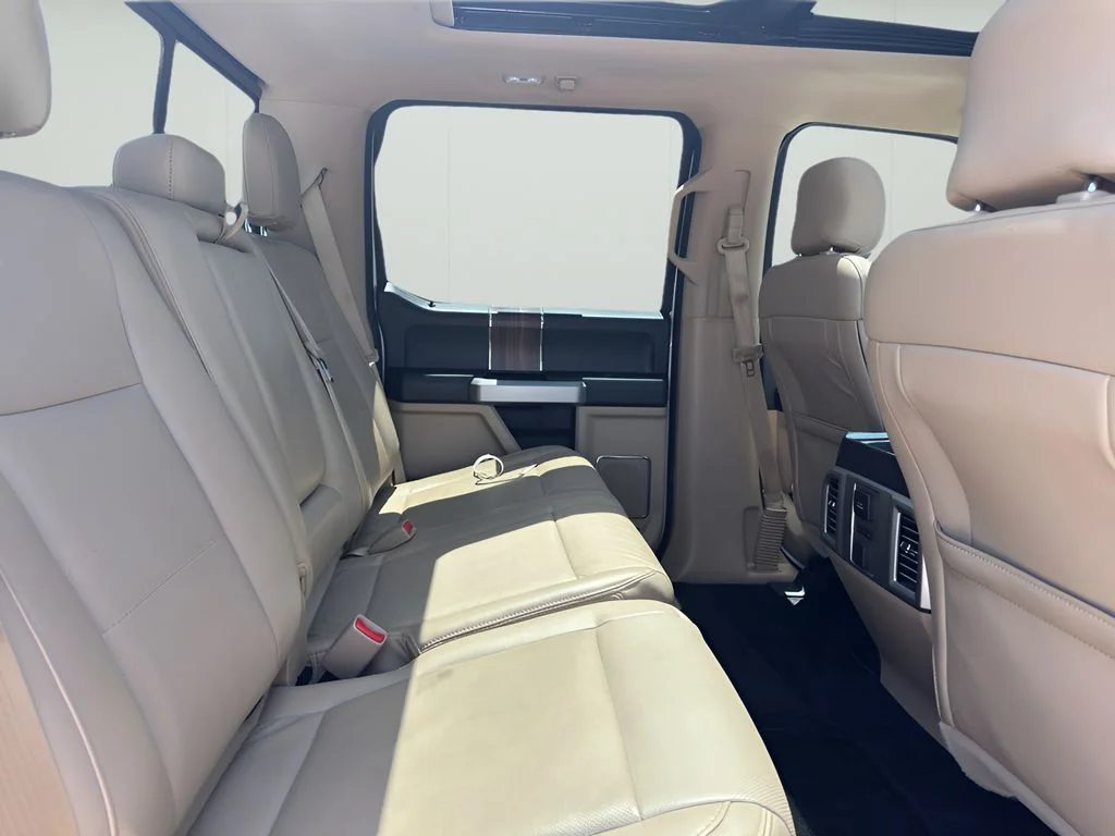 Used 2016 White Platinum Metallic Tri-Coat Ford Lariat image 16