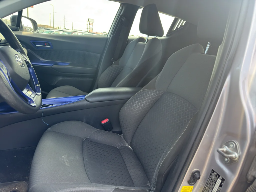 Used 2020 Silver Knockout Metallic Toyota LE image 9