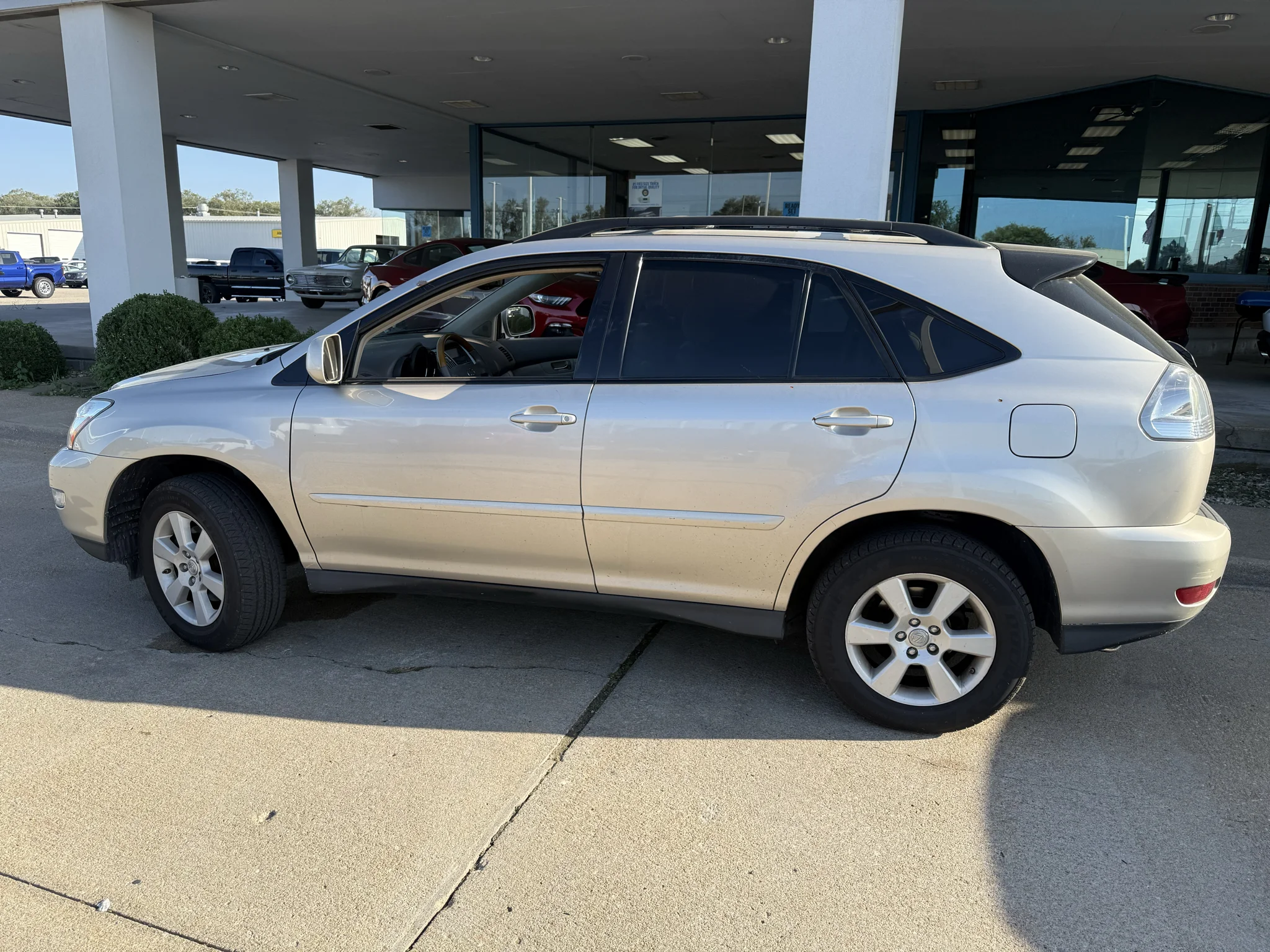 Used 2007  Lexus Base image 6