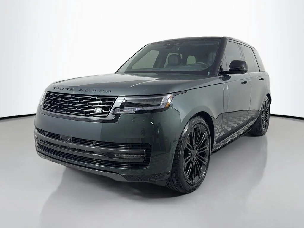 Used 2026 Green Land Rover SE image 1