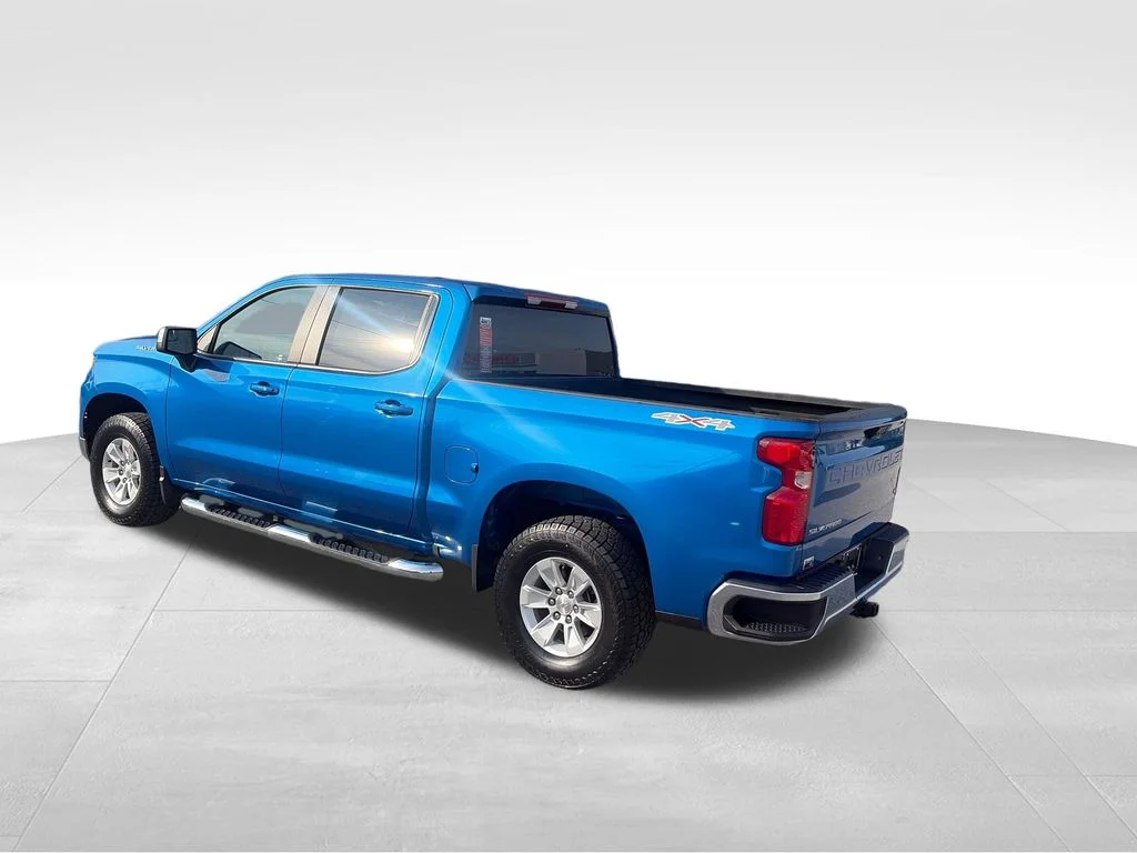Used 2024 Blue Chevrolet LT image 4