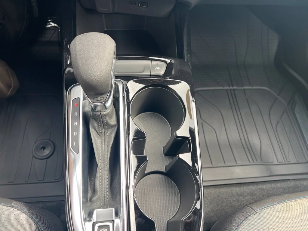 New 2026 Summit White Chevrolet LT image 30