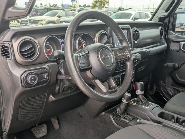 Used 2023 Black Jeep Sport image 31