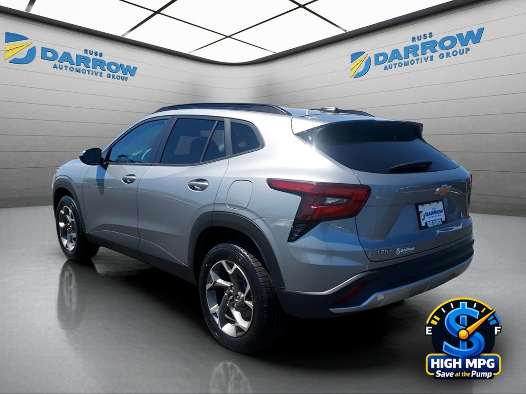 Used 2025 Gray Chevrolet LT image 3