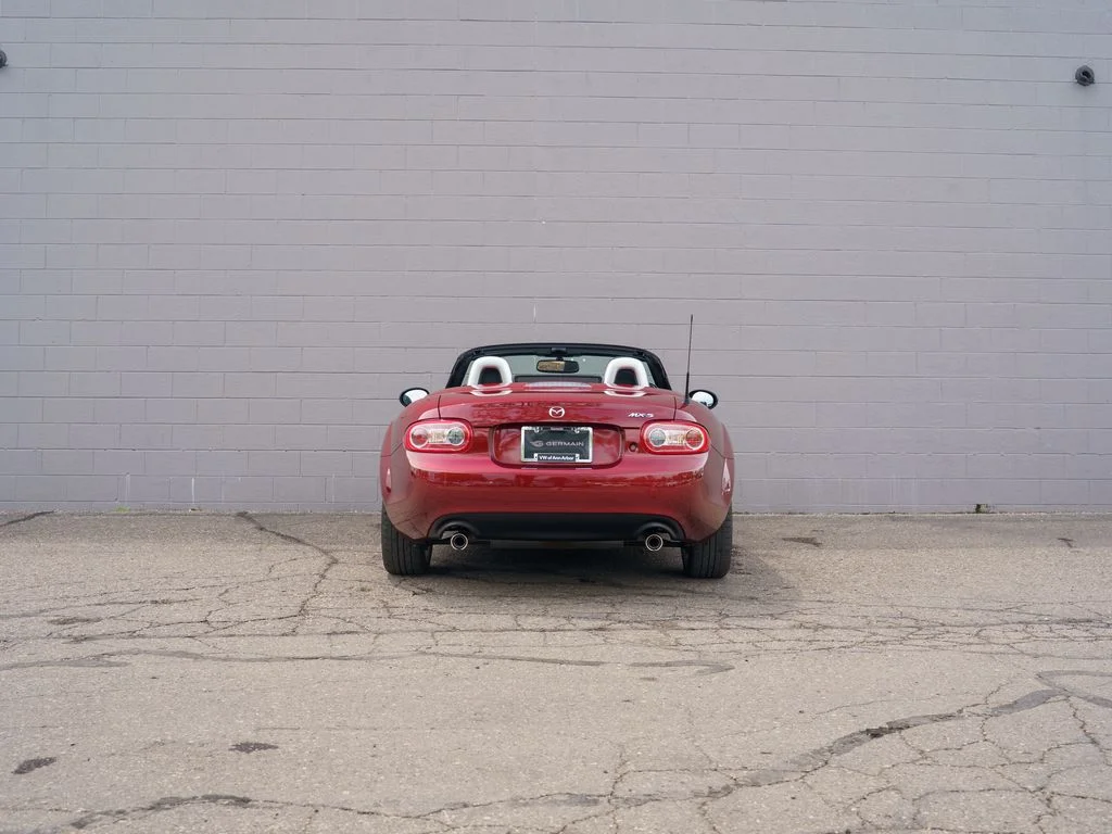 Used 2013 Red Mazda PRHT Grand Touring image 6