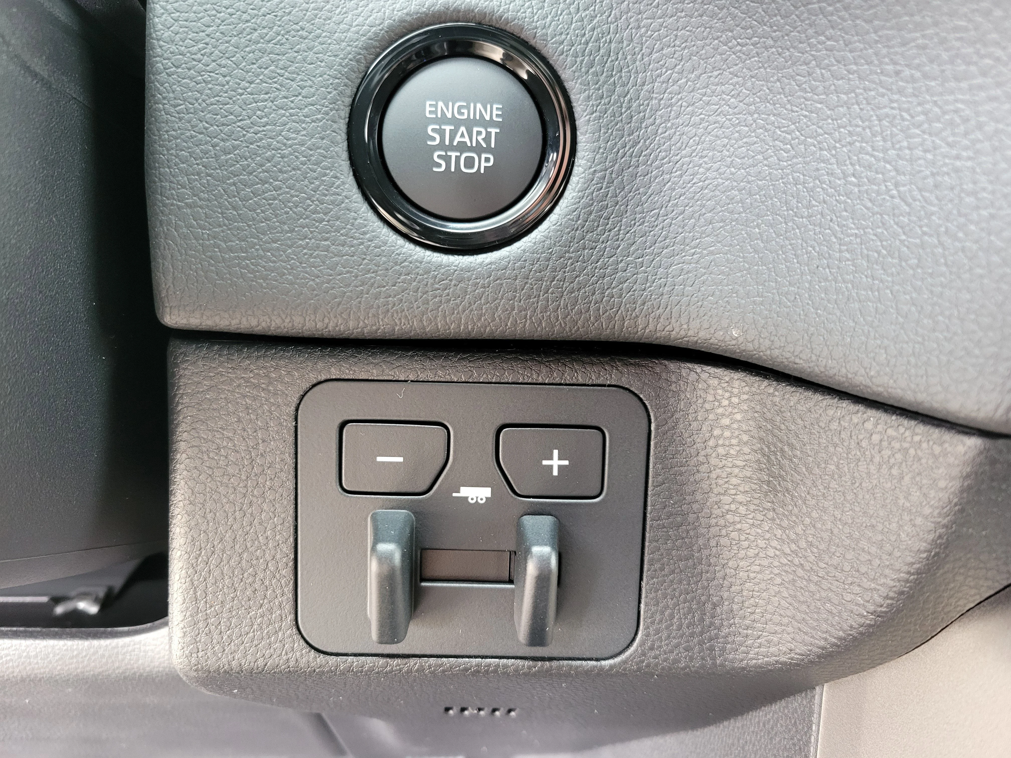 2026 Toyota Tundra Limited - Photo 7