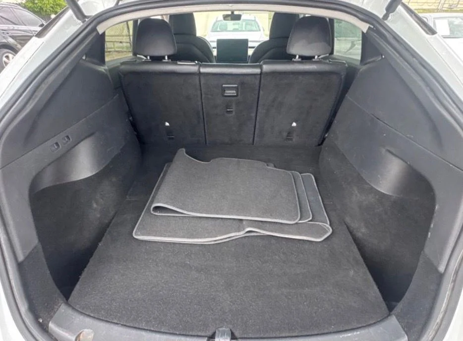 Used 2021 White Tesla Long Range image 8
