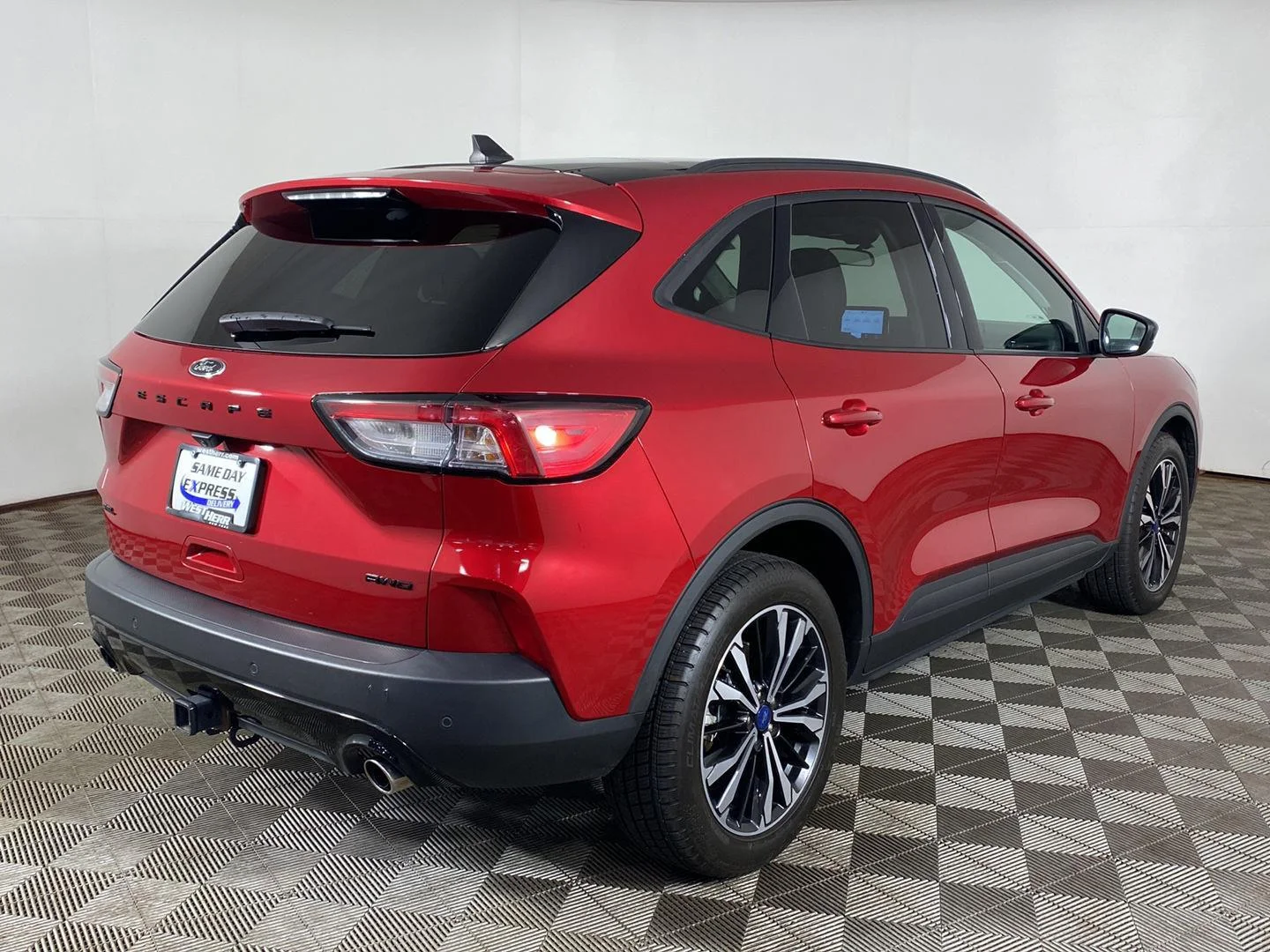 Used 2022 Rapid Red Metallic Tinted Clearcoat Ford SEL image 6