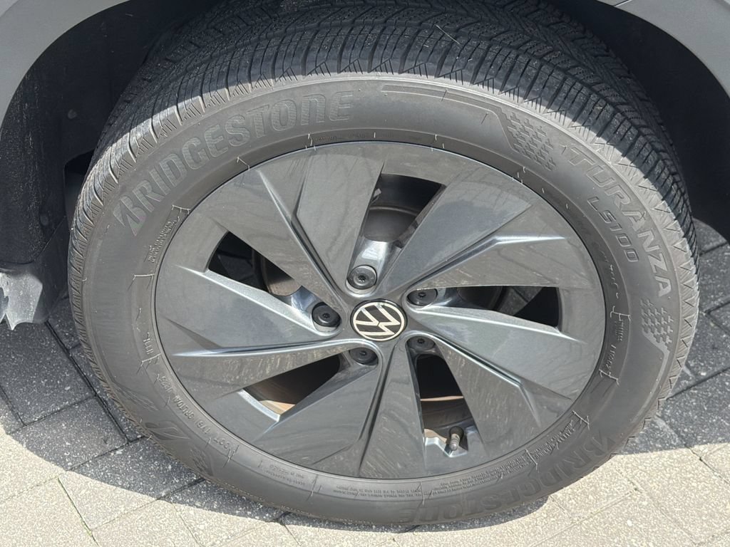 2025 Volkswagen Taos S - Photo 31
