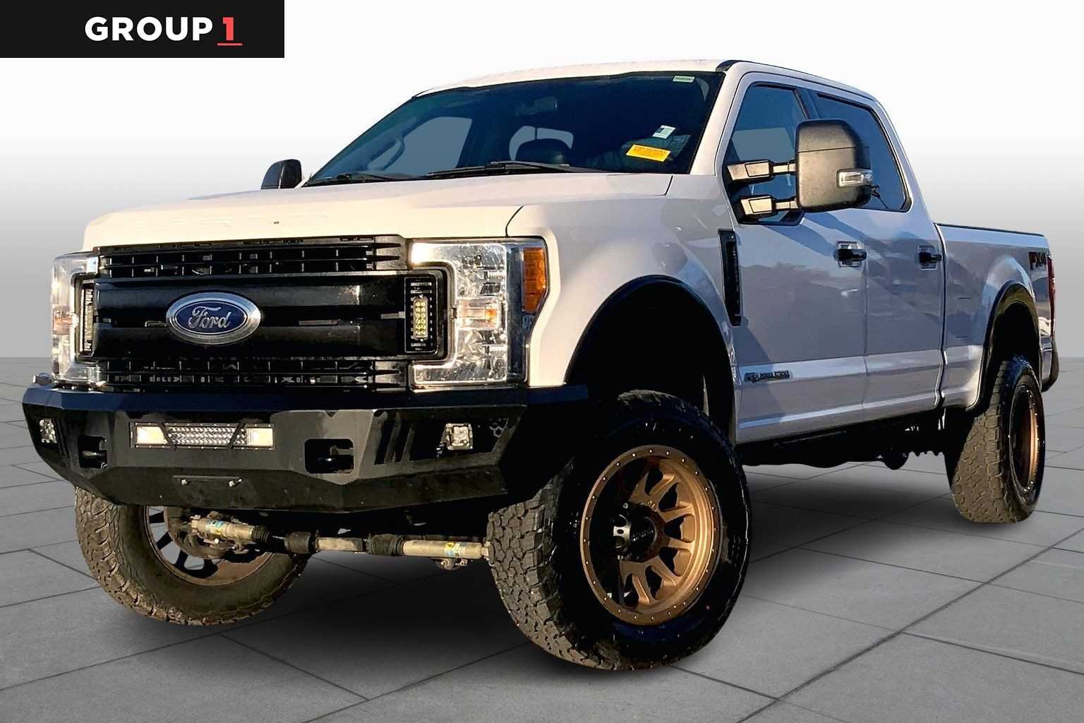 2017 Ford Super Duty F-250 Pickup XLT