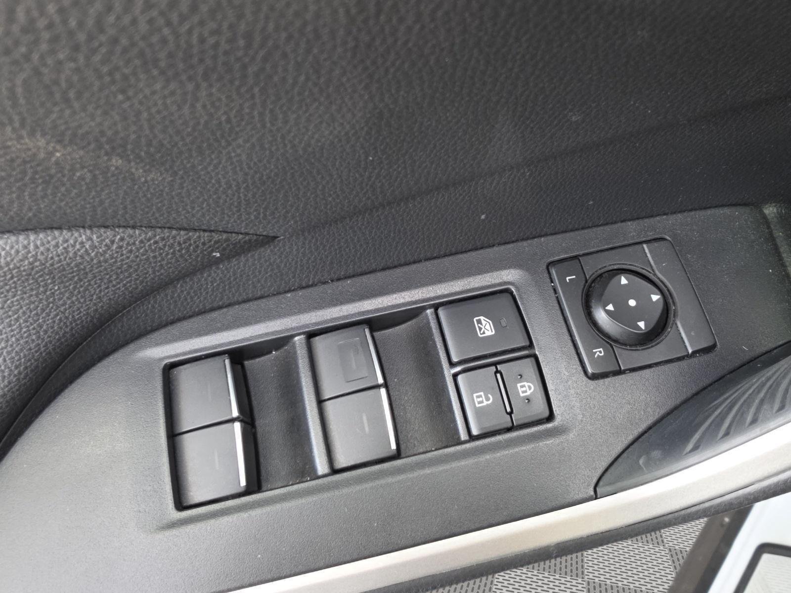 Used 2024 Wind Chill Pearl Toyota XLE Premium image 44