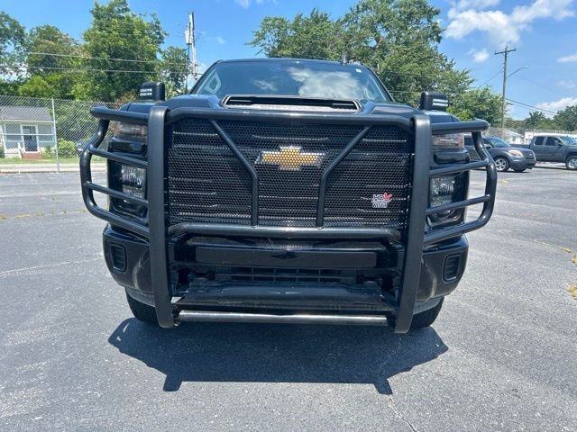 Used 2024 Black Chevrolet Custom image 7