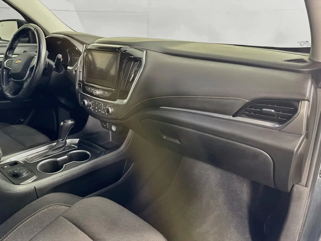 Used 2020 Gray Chevrolet LT image 37