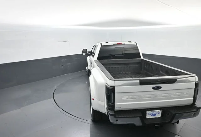 Certified Used 2020 White Metallic Ford Lariat image 30