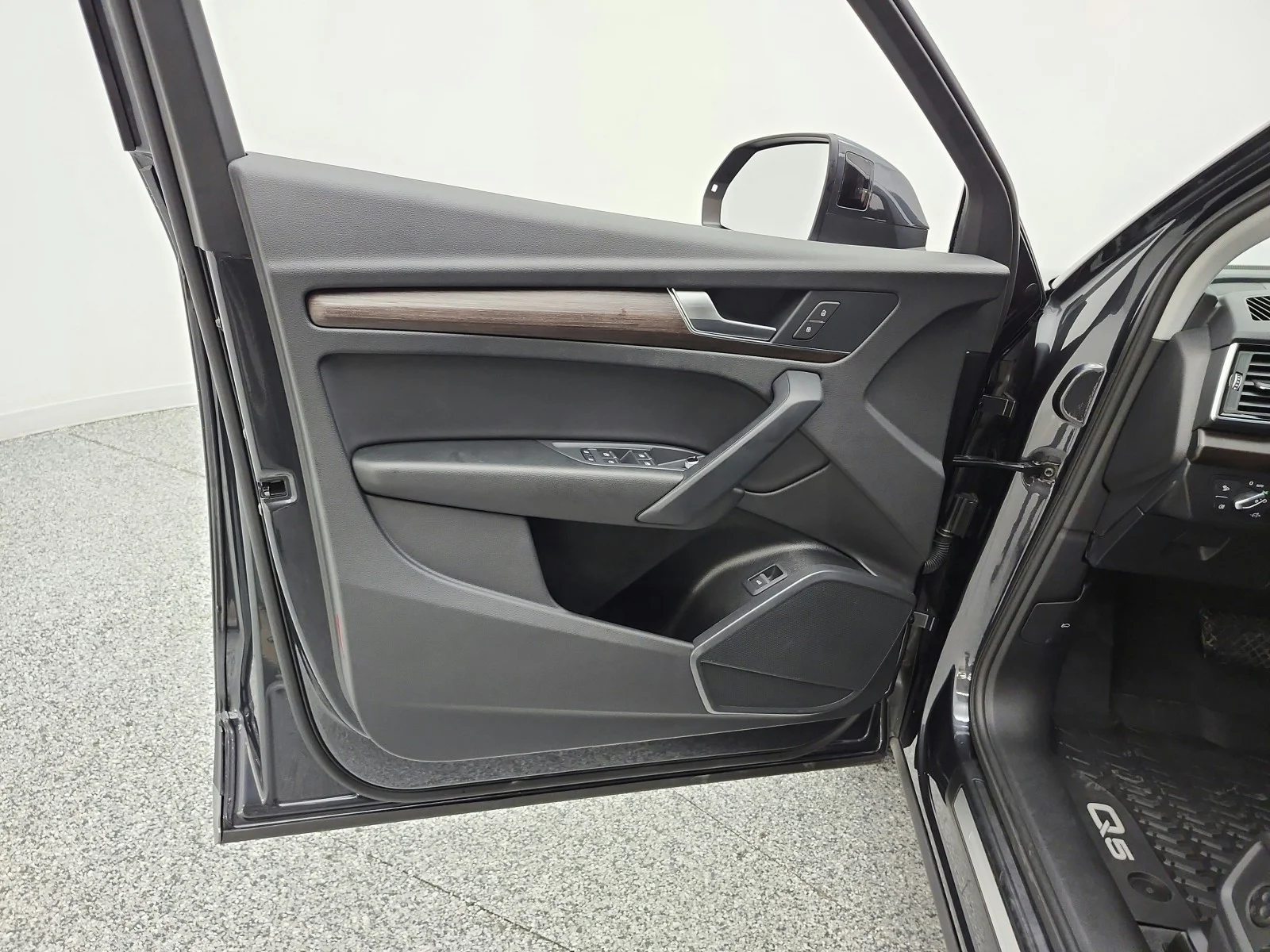 Used 2023 Manhattan Gray Metallic Audi Premium image 14