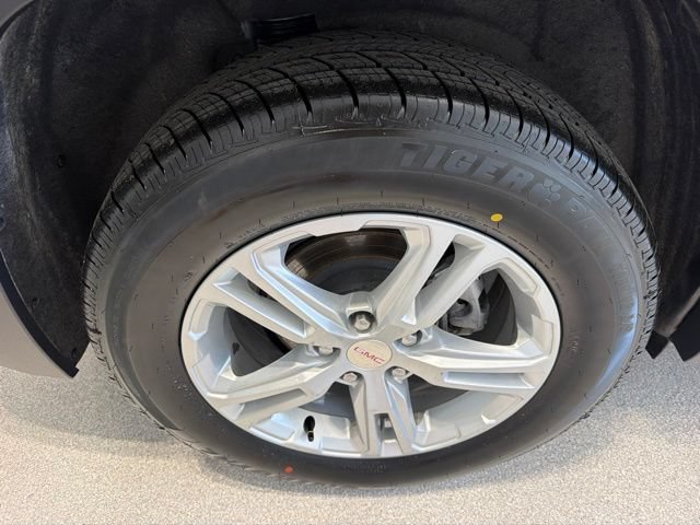 Used 2022 Summit White GMC SLE image 5