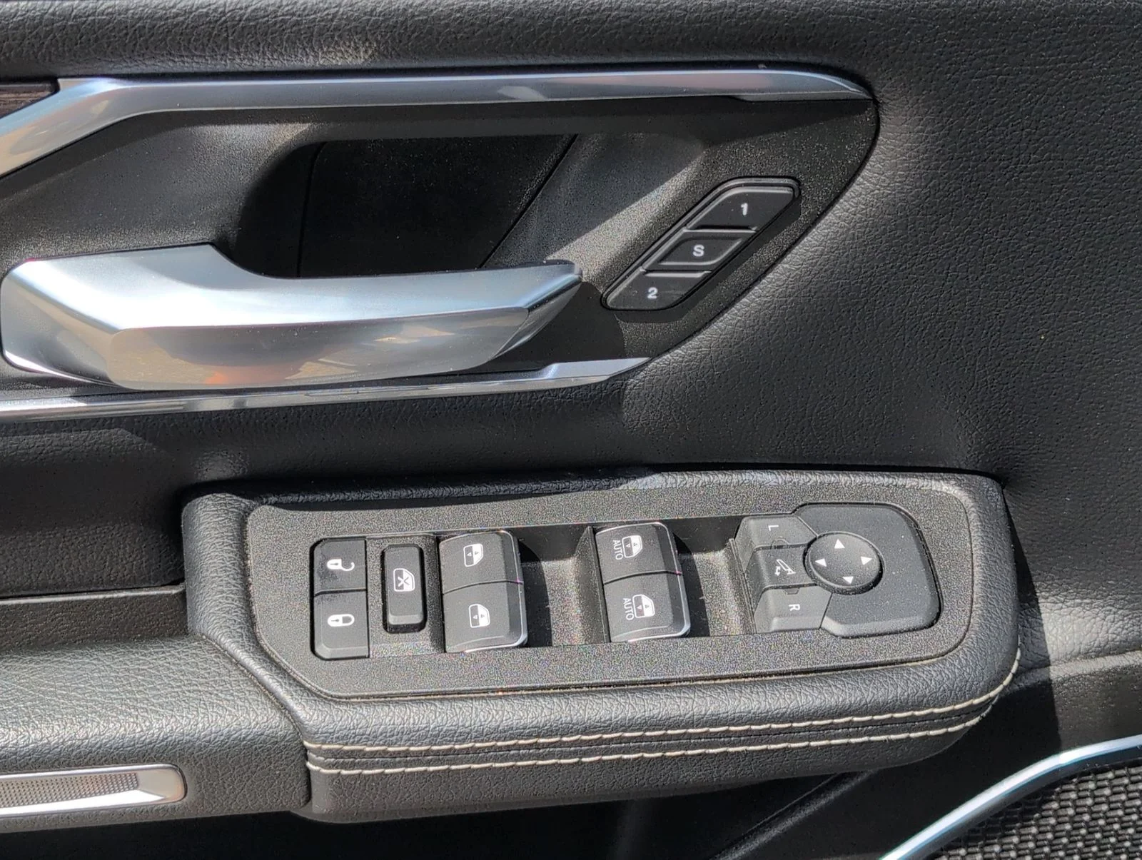 Used 2025 White Ram Laramie image 13