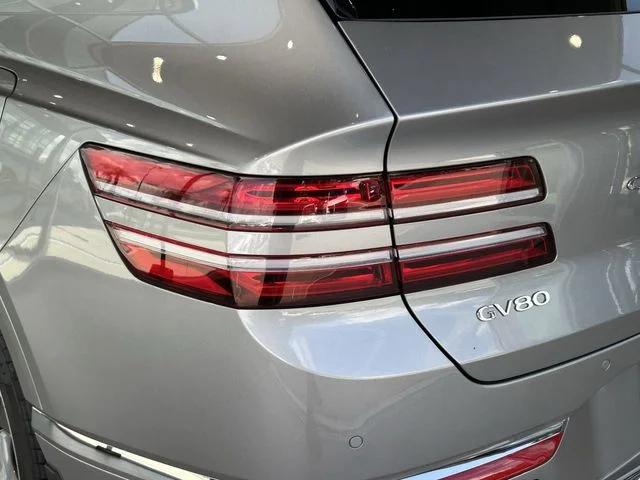 Used 2025 Silver Genesis 3.5T Prestige image 15