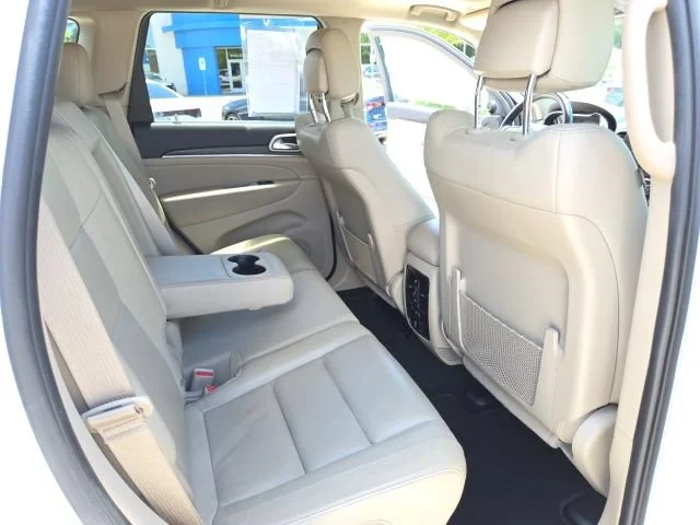 Used 2021 Bright White Clearcoat Jeep Limited image 24