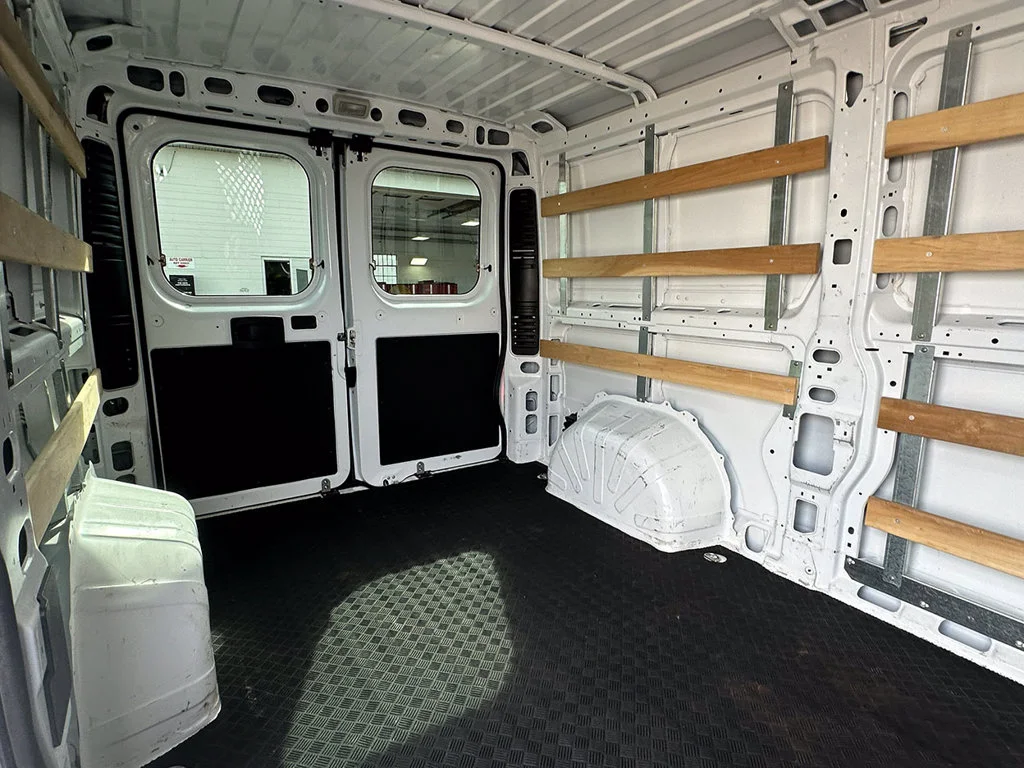 Used 2025 White Ram Base image 18