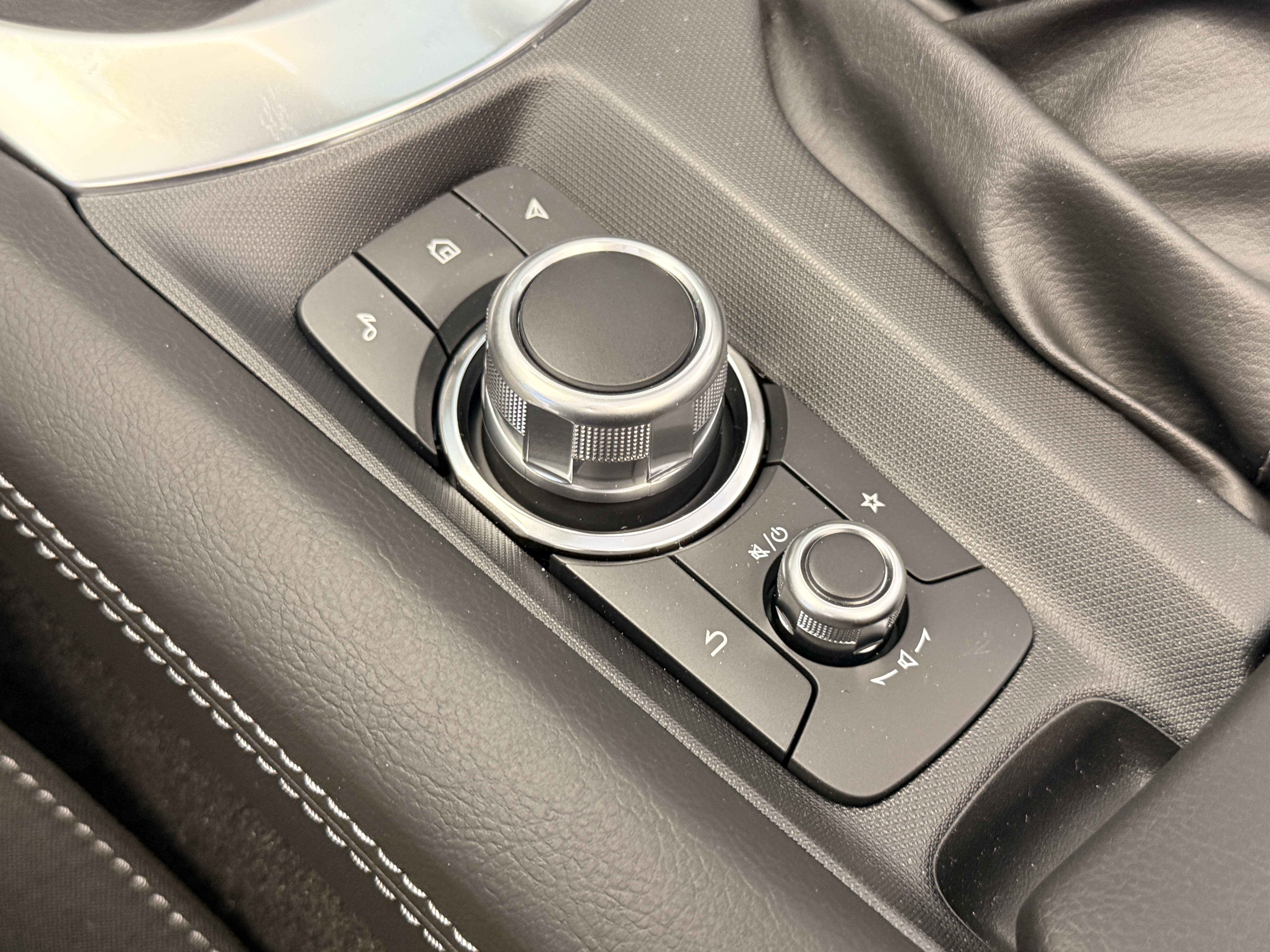 New 2026 Aero Gray Metallic Mazda Club image 17