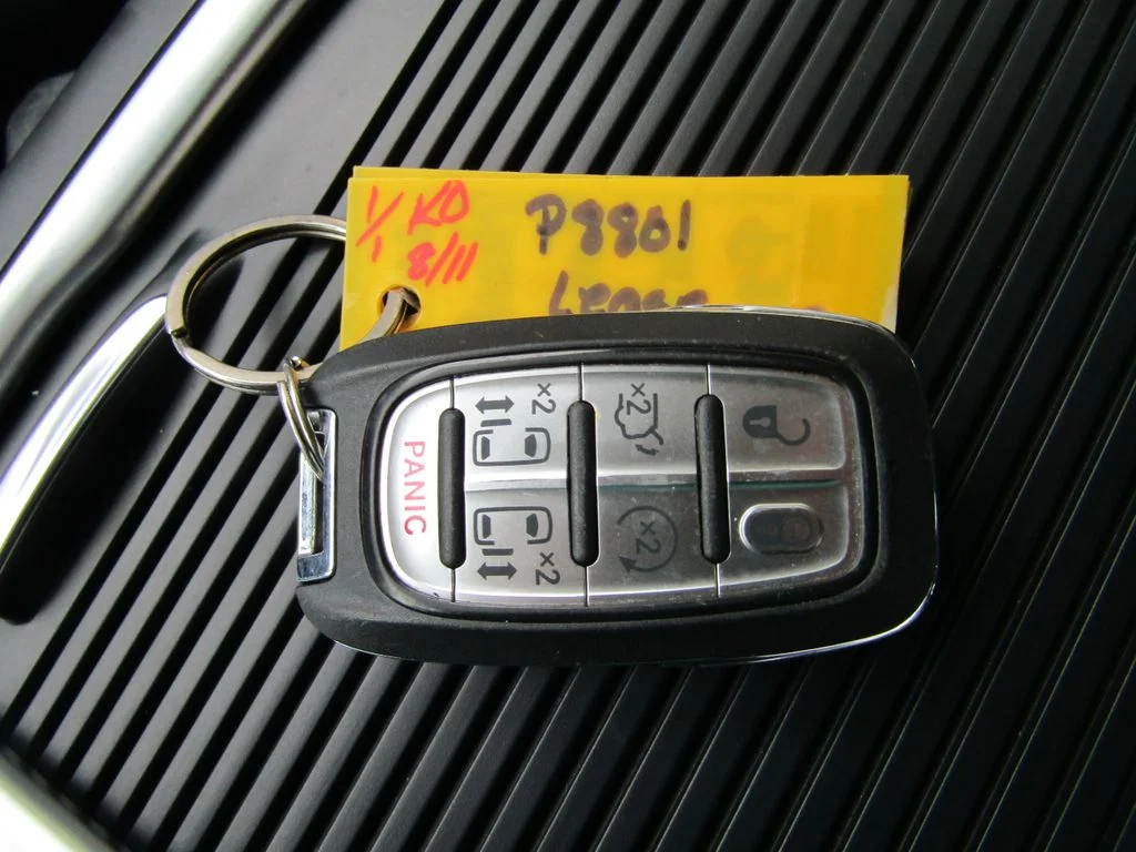 Used 2024 Silver Chrysler Touring L image 21