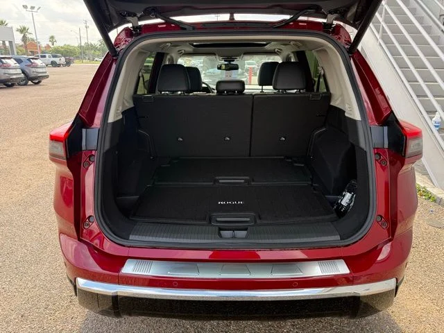 New 2026 Scarlet Ember Tintcoat Nissan Platinum image 31