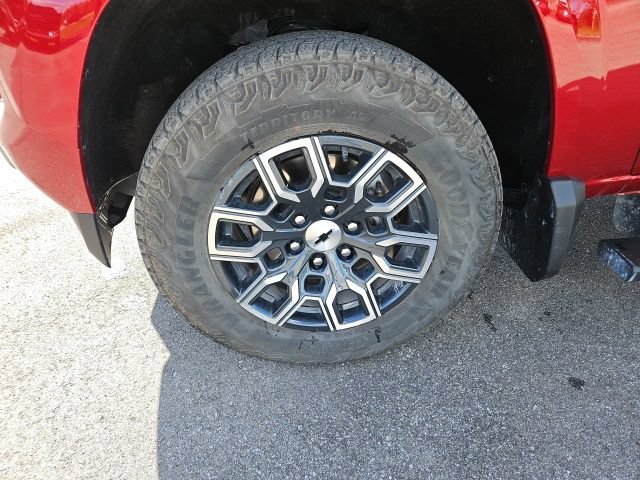 Used 2026 Radiant Red Tintcoat Chevrolet Z71 image 10
