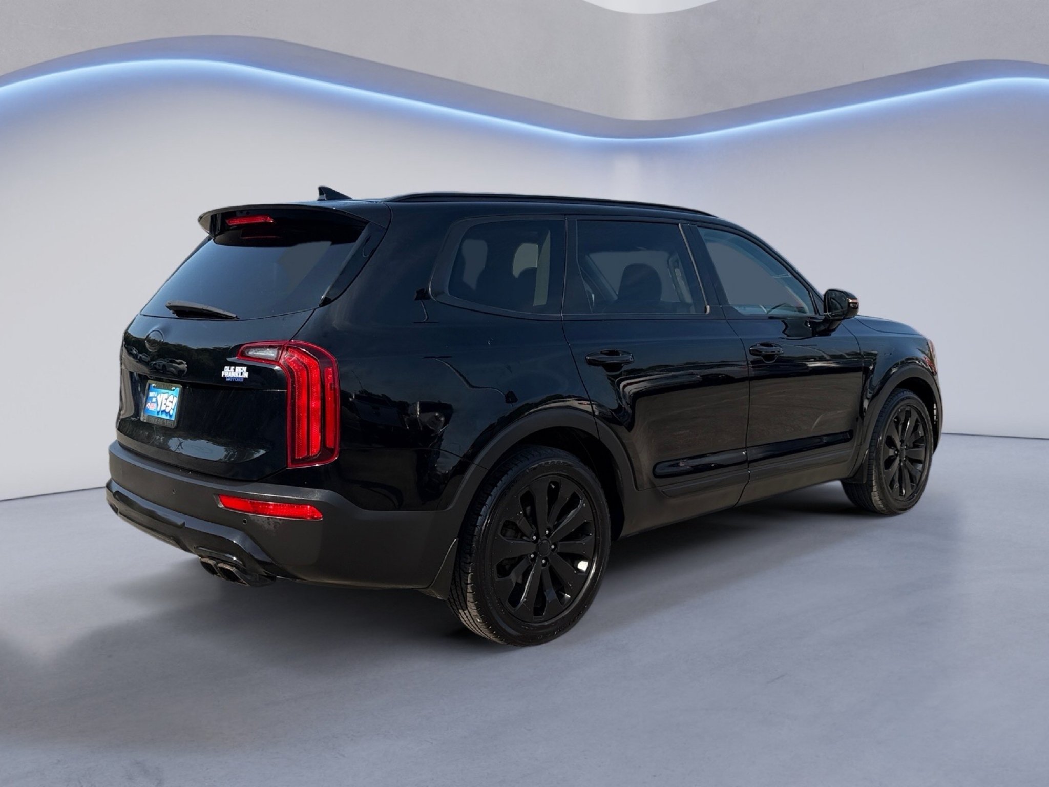 Used 2020 Ebony Black Kia SX image 3