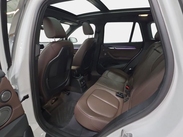 Used 2021 Mineral White Metallic BMW xDrive28i image 12
