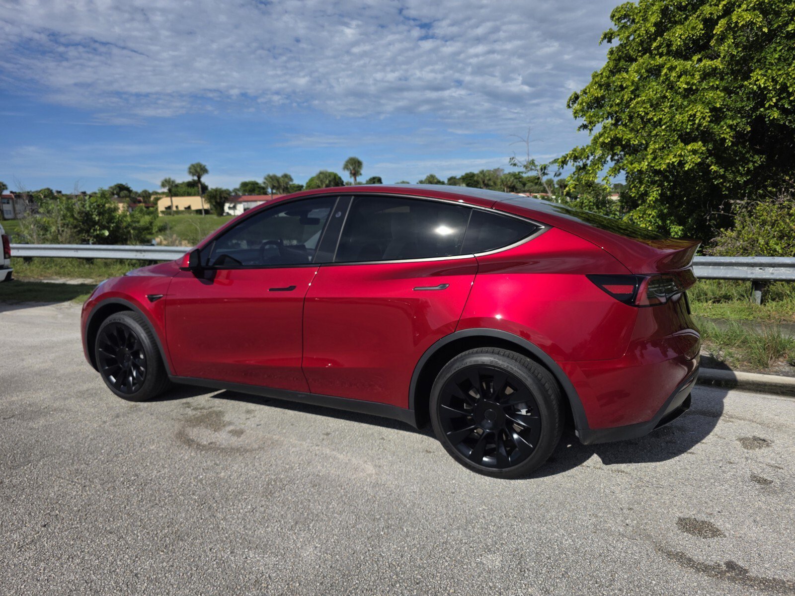 Used 2024 Tesla Model Y Long Range with VIN 7SAYGDEE0RA262822 for sale in West Palm Beach, FL