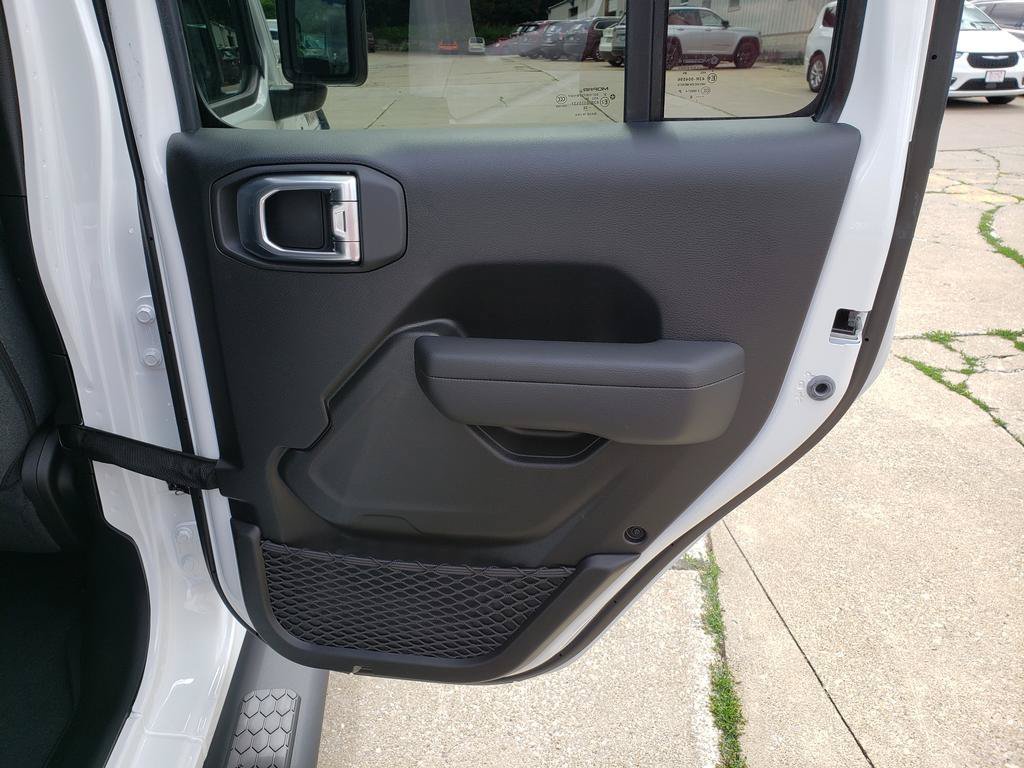 New 2026 Bright White Clearcoat Jeep 85th Anniversary image 19