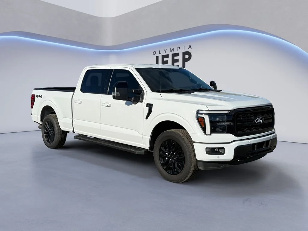 Used 2025  Ford Lariat image 8