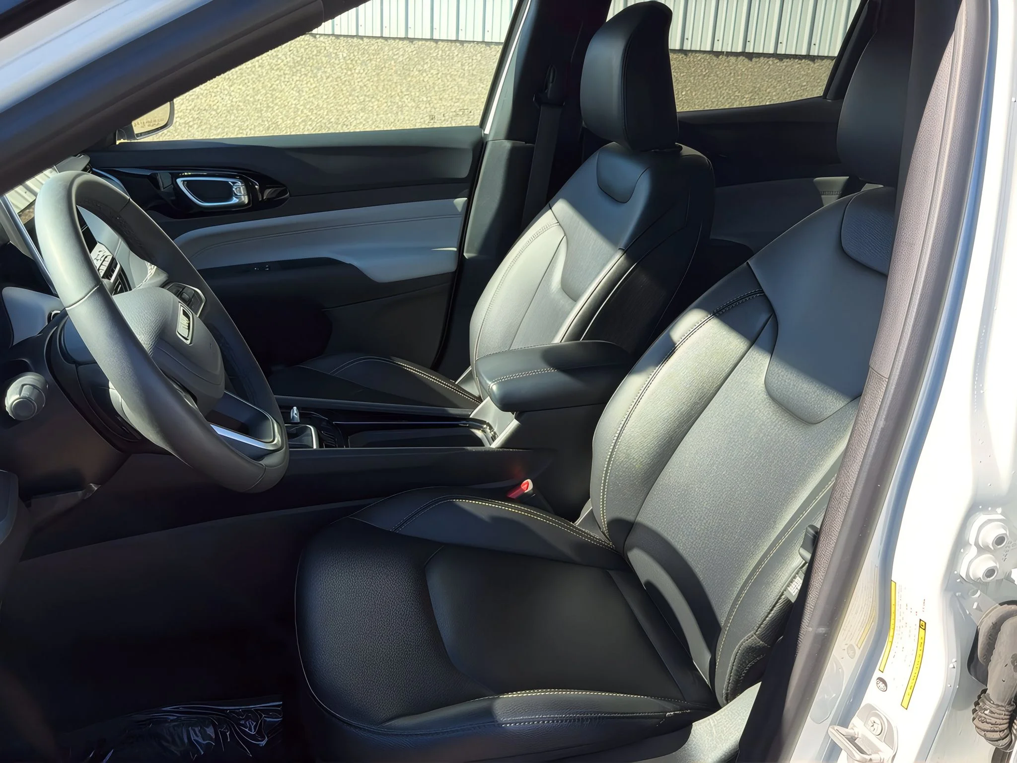 2025 Jeep Compass Limited - Photo 17