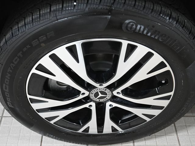 Used 2025  Mercedes-Benz GLA 250 image 18