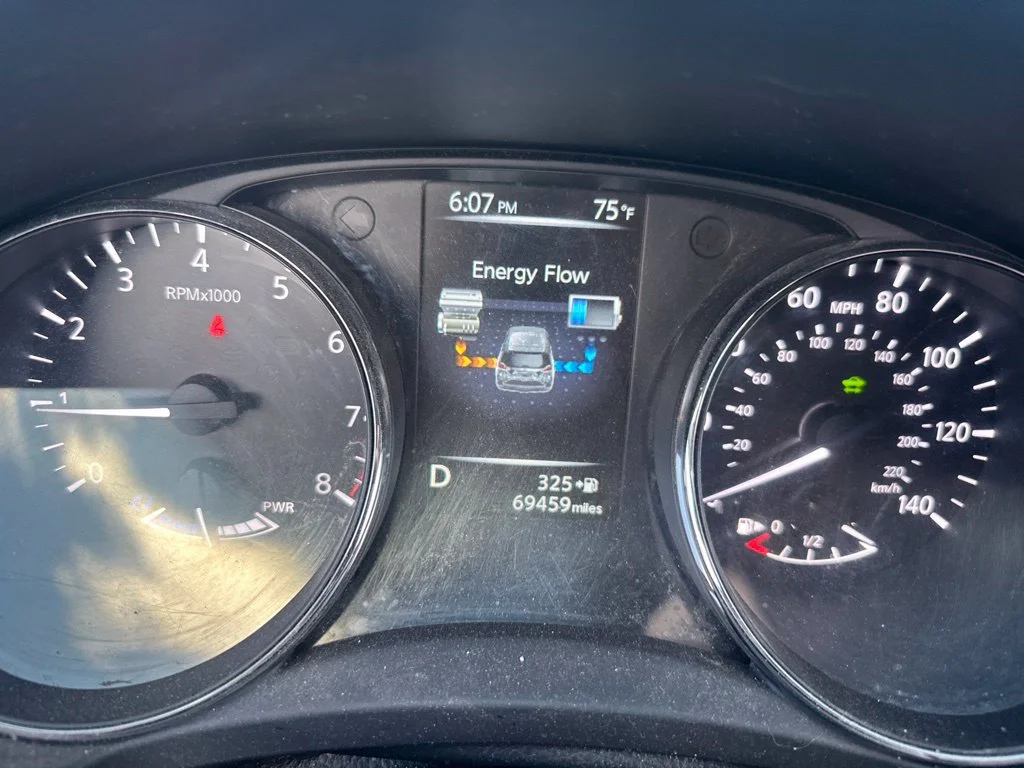 Used 2017 Gray Nissan Hybrid SV image 22