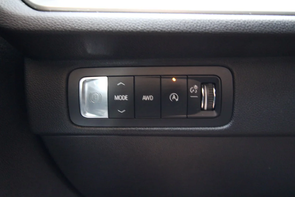 Used 2025 Gray Chevrolet LT image 25
