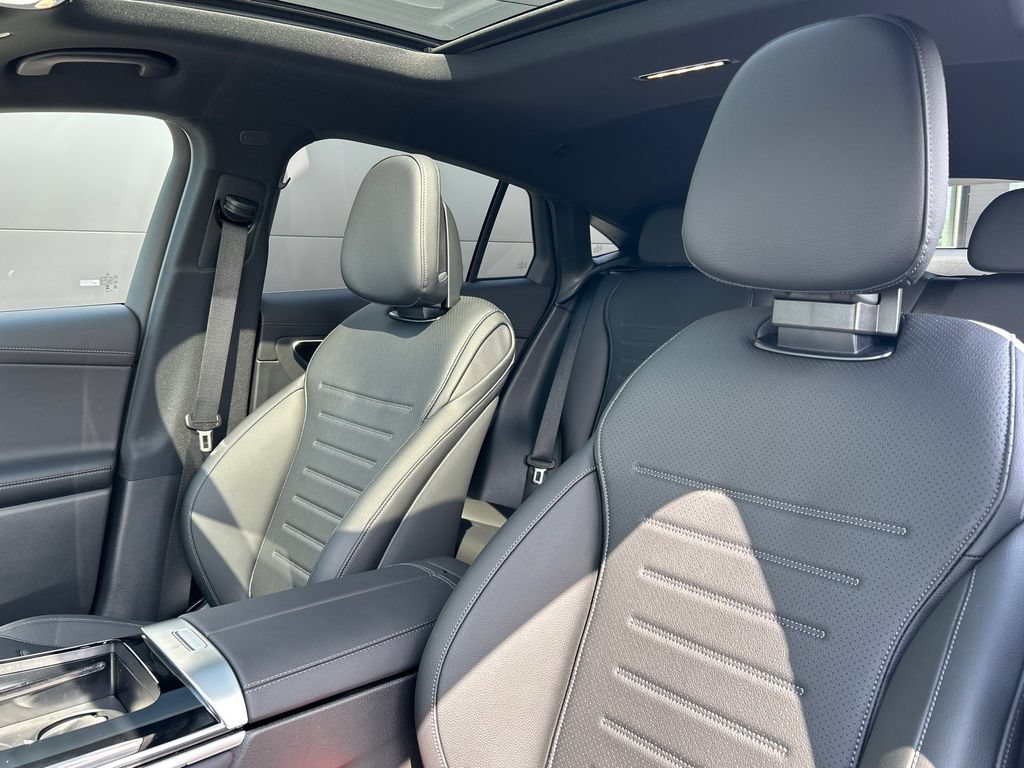 New 2026 Polar White Mercedes-Benz GLC300 image 52
