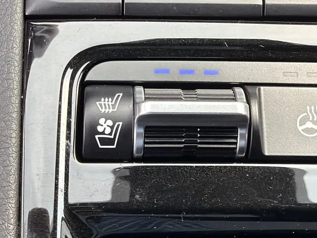 Used 2025 Blue Kia GT image 30