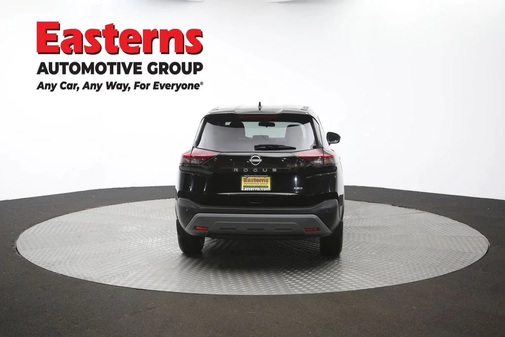Used 2023 Black Nissan S image 37