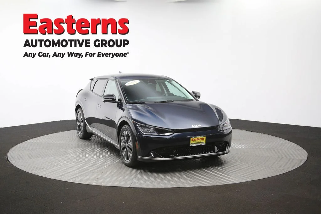 Used 2023 Blue Kia Wind image 53